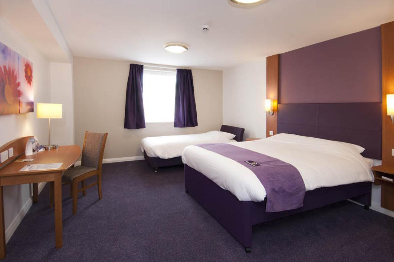 Premier Inn London Stratford Room photo